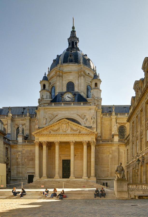 Appartement Petite Maison Avec Cour Dans Les Beaux Quartiers-Vous Faites Le Menage- Very Good Prices For T-H-E Location But You Have To Clea-N Th-E Flat à Paris Extérieur photo